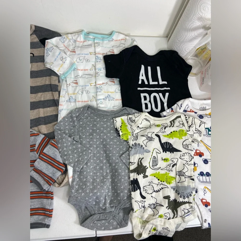 NWOT EUC BUNDLE Gerber Carter’s baby boy’s‎ jumper onesie pants 3-6 months set